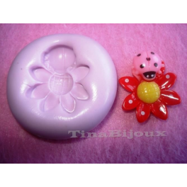 Stampino in silicone per fimo "FIORE CON COCCINELLA" 2,4cmm