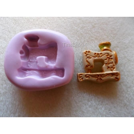 Stampino in silicone per fimo""MACCHINA DA CUCIRE" 2,5cm