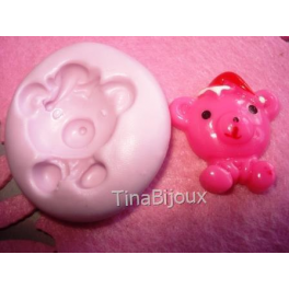 STAMPINO SILICONE "ORSO TEDDY CON CAPPELLINO NATALE" 3cm FIMO PASTA DI ZUCCHERO STAMPINO SILICONE "ORSO TEDDY CON CAPPELLINO NATALE" 3cm FIMO PASTA DI ZUCCHERO
