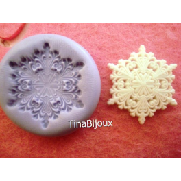 STAMPINO SILICONE "FIOCCO DI NEVE cod.3" per FIMO PASTA DI ZUCCHERO da 2,5cm