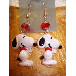 N.1 PAIO DI ORECCHINI in FIMO "SNOOPY"