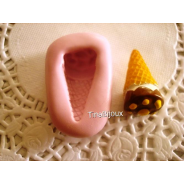 Stampino in silicone per Fimo "GELATO CORNETTO " 2,8cm